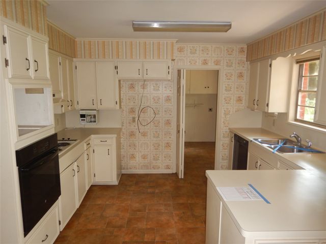 2049 River Road, Shreveport, LA 71105