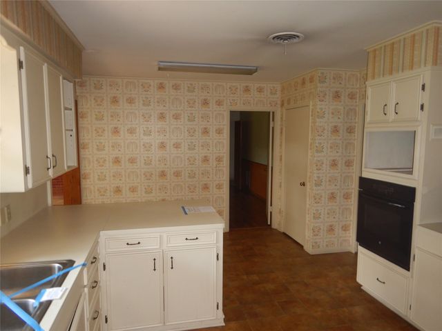 2049 River Road, Shreveport, LA 71105