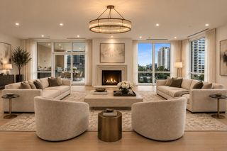 5010 Longmont Drive PH-6, Houston, TX 77056