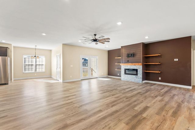 14 Clover Ridge Drive, Vilonia, AR 72173