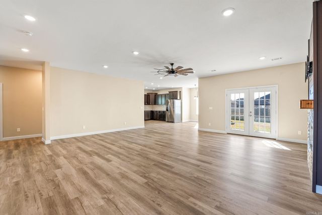 14 Clover Ridge Drive, Vilonia, AR 72173