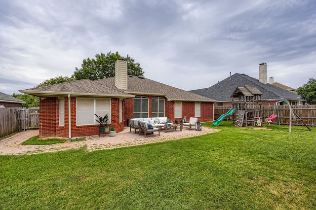 2204 Savannah Drive, Mansfield, TX 76063