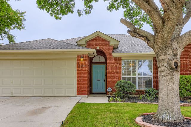 2204 Savannah Drive, Mansfield, TX 76063