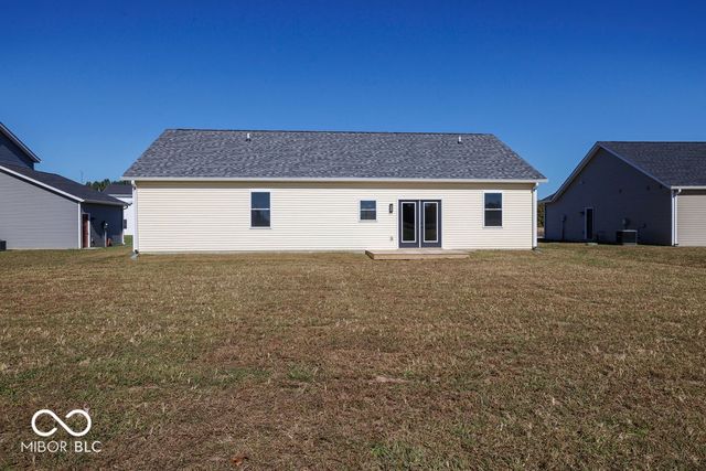 104 Pin Oak Road, Spencer, IN 47460