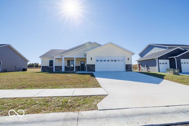 104 Pin Oak Road, Spencer, IN 47460