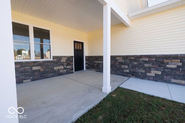 104 Pin Oak Road, Spencer, IN 47460