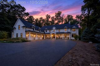 1533 Kensington Road, Bloomfield Hills, MI 48304