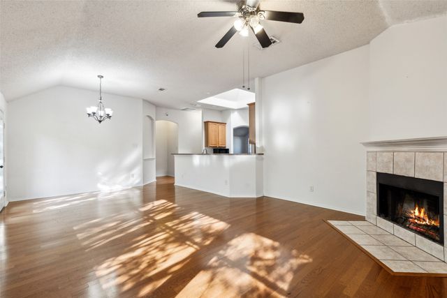 4507 Stones River Road, Grand Prairie, TX 75052
