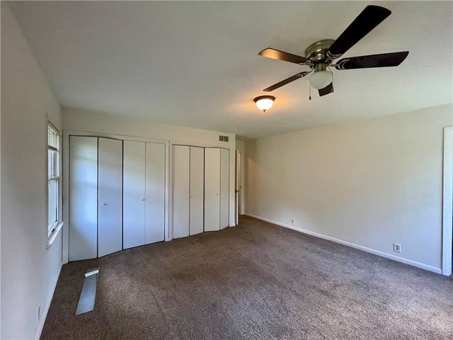 601 Parrott Drive, Huntsville, AR 72740