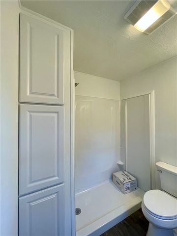 601 Parrott Drive, Huntsville, AR 72740