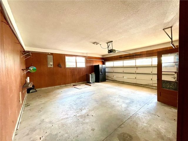 601 Parrott Drive, Huntsville, AR 72740