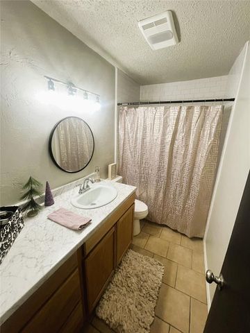 821 Arnold Avenue, Moore, OK 73160