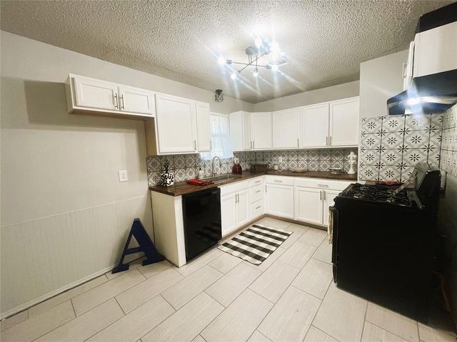 821 Arnold Avenue, Moore, OK 73160