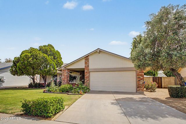 1327 W STOTTLER Drive, Chandler, AZ 85224
