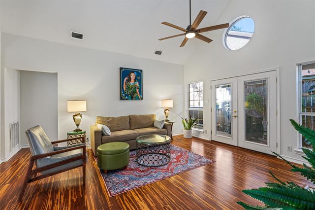 3702 Terrina ST B2, Austin, TX 78759