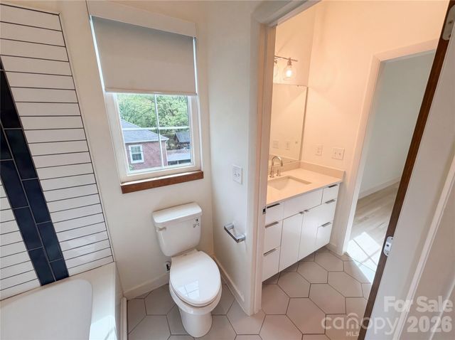 1609 Richland Drive, Charlotte, NC 28205