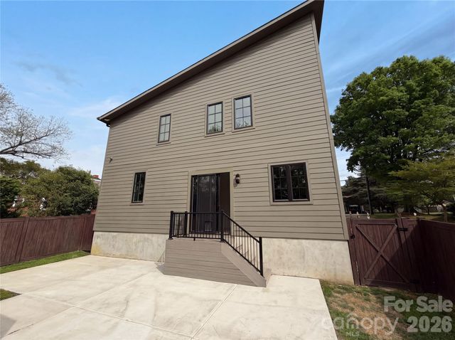 1609 Richland Drive, Charlotte, NC 28205