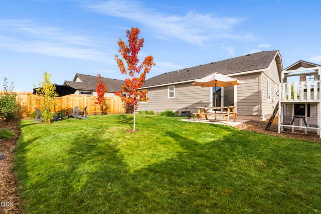 3822 SW Pumice Avenue, Redmond, OR 97756