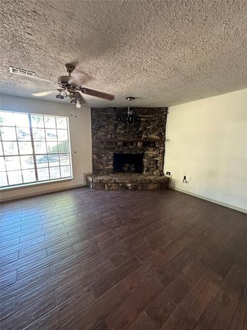 3223 Cedarmont Drive, La Porte, TX 77571