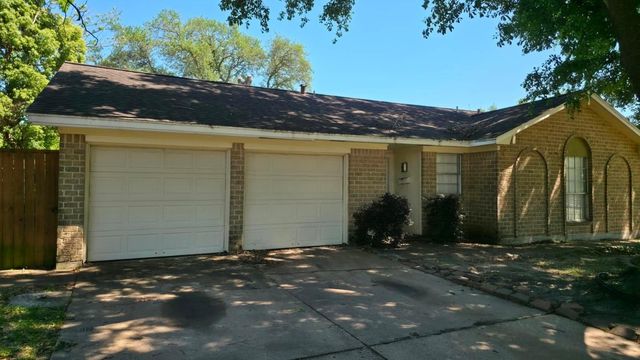 3223 Cedarmont Drive, La Porte, TX 77571