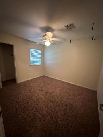 3223 Cedarmont Drive, La Porte, TX 77571