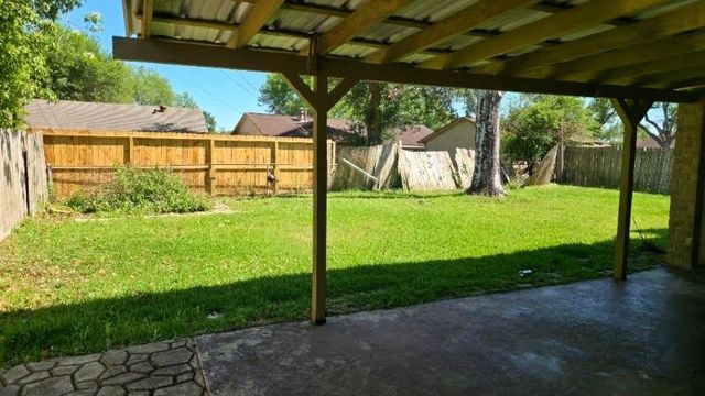 3223 Cedarmont Drive, La Porte, TX 77571