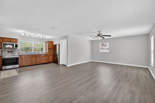 705 MIKE AVENUE, Fruitland Park, FL 34731