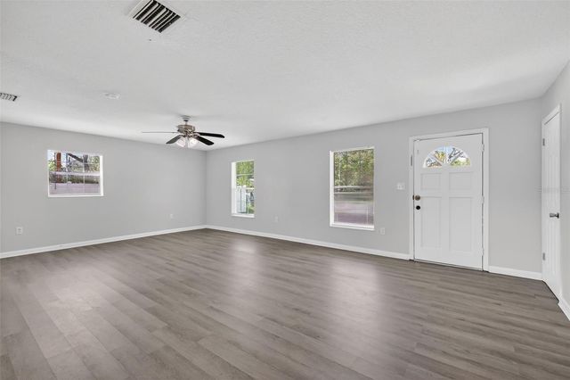 705 MIKE AVENUE, Fruitland Park, FL 34731