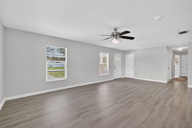 705 MIKE AVENUE, Fruitland Park, FL 34731