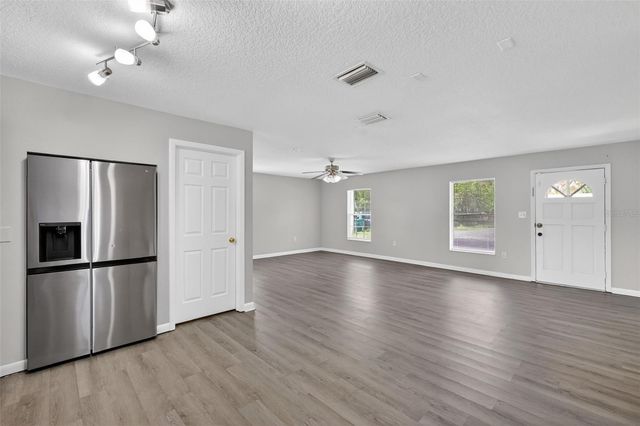 705 MIKE AVENUE, Fruitland Park, FL 34731