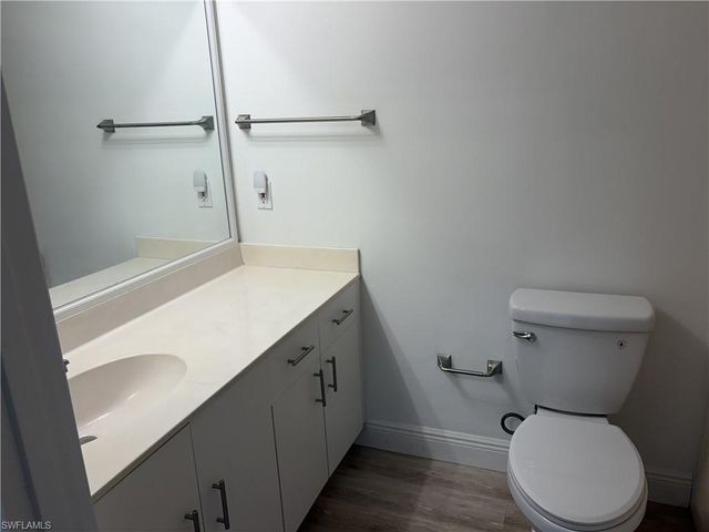 481 Quail Forest BLVD B207, Naples, FL 34105