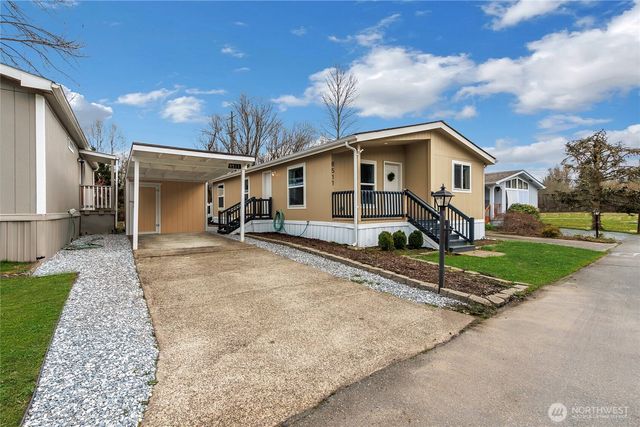 8511 144th Avenue E, Puyallup, WA 98372