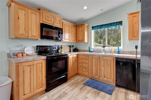 8511 144th Avenue E, Puyallup, WA 98372