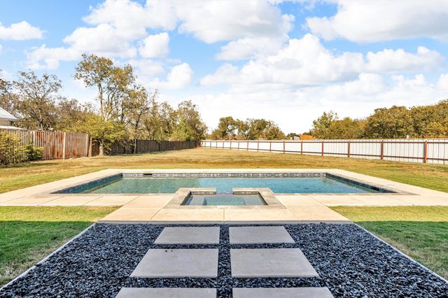 300 W Bell Street, Everman, TX 76140