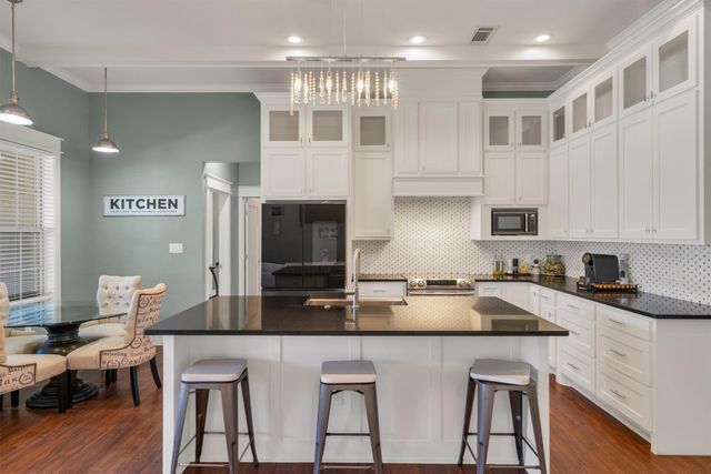 300 W Bell Street, Everman, TX 76140