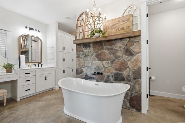 168 Burgess Lane, Greenbrier, AR 72058