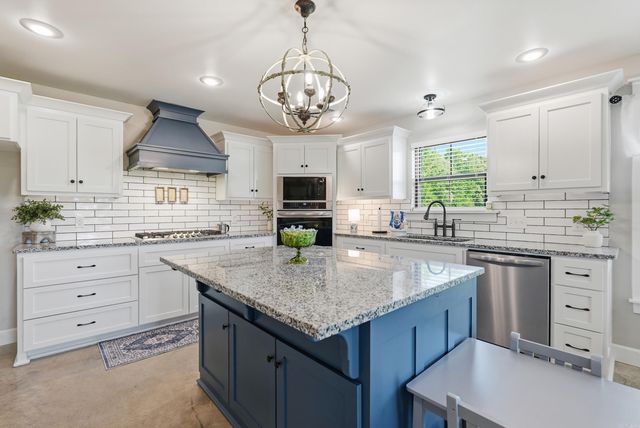 168 Burgess Lane, Greenbrier, AR 72058