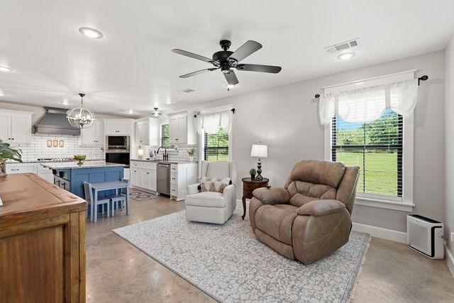 168 Burgess Lane, Greenbrier, AR 72058