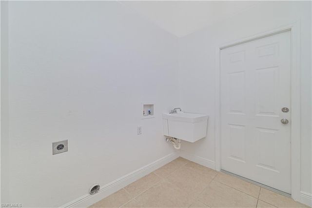 2236 SW 14th PL, Cape Coral, FL 33991