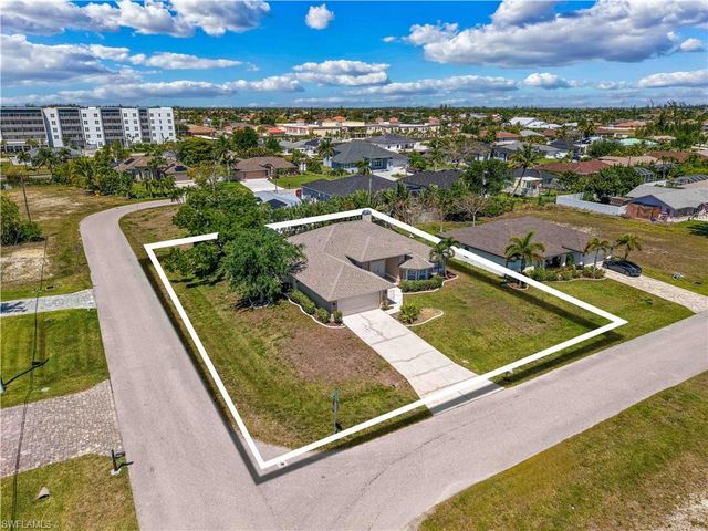2236 SW 14th PL, Cape Coral, FL 33991
