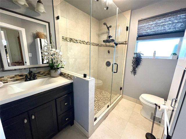 6861 Freedom St, Hollywood, FL 33024