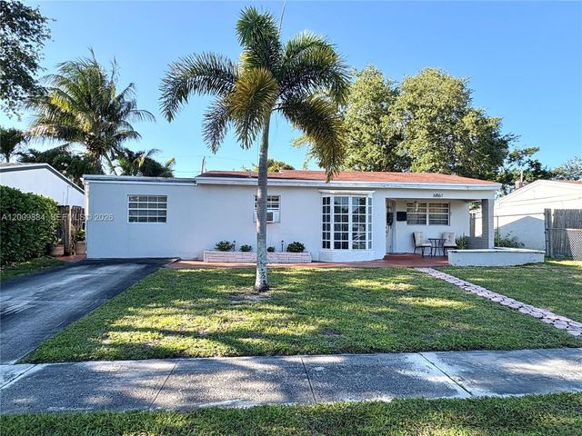 6861 Freedom St, Hollywood, FL 33024