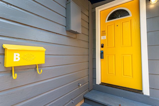 1909 Morrow ST B, Austin, TX 78757