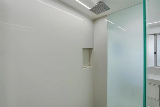 5628 Linda Rosa, La Jolla, CA 92037