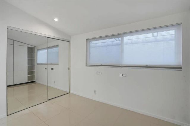 5628 Linda Rosa, La Jolla, CA 92037