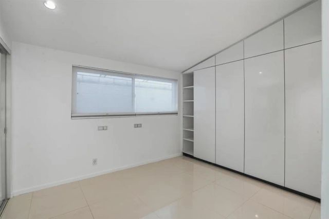 5628 Linda Rosa, La Jolla, CA 92037