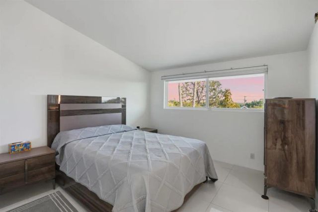 5628 Linda Rosa, La Jolla, CA 92037