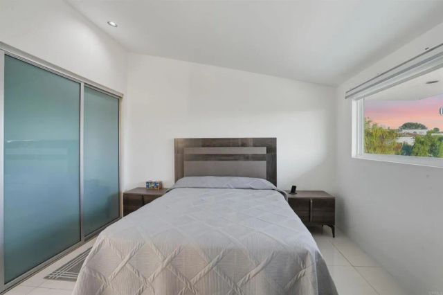 5628 Linda Rosa, La Jolla, CA 92037