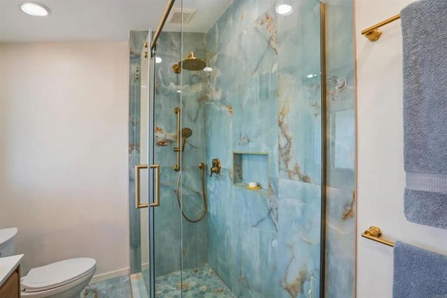 5628 Linda Rosa, La Jolla, CA 92037