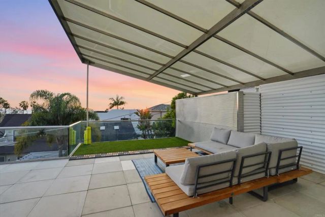 5628 Linda Rosa, La Jolla, CA 92037